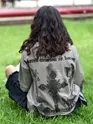 Light Grey Spray Print Gothic Oversized T-Shirt for Women
