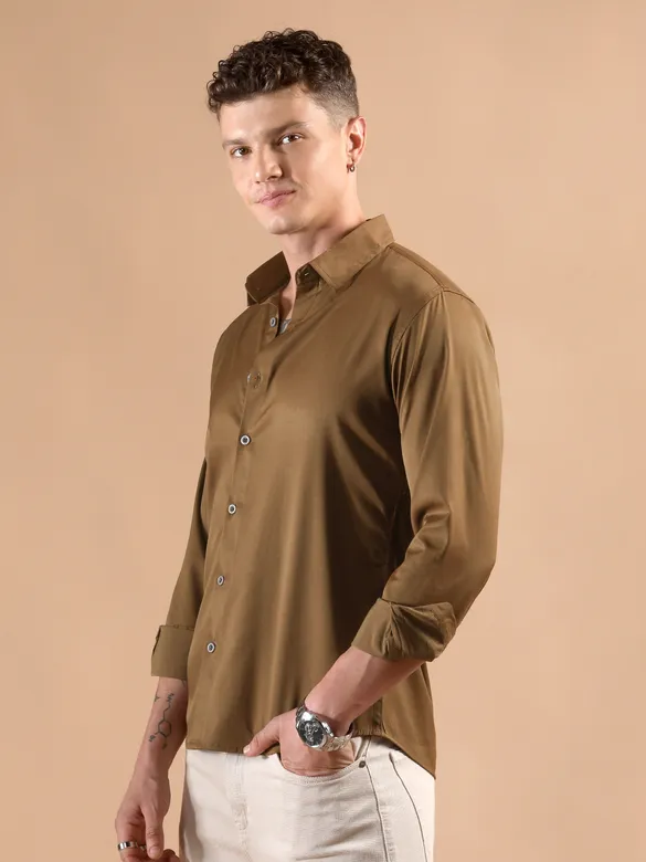 Brown Smooth Fit Solid Shirt